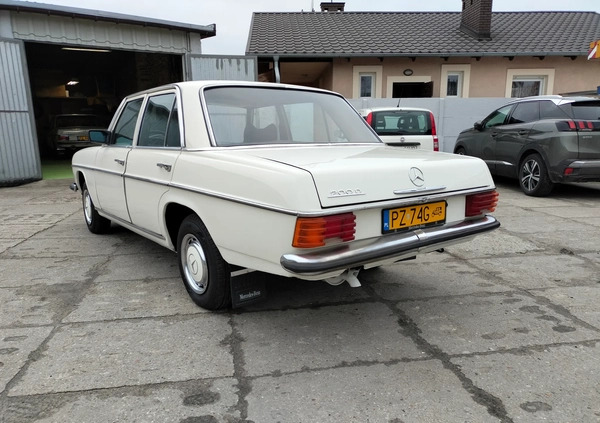 Mercedes-Benz Inny cena 53000 przebieg: 38000, rok produkcji 1975 z Swarzędz małe 121